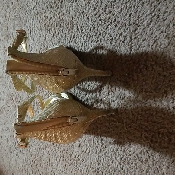 Marc Fisher Gold Sparkling heels - Picture 7 of 8